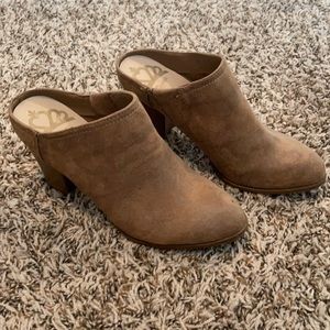 Adorable slip on heels